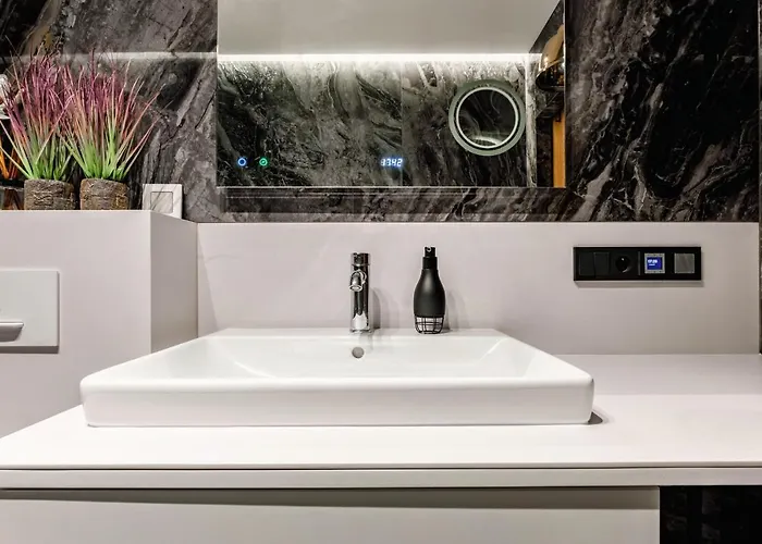 Skyview - Niepowtarzalny Widok I Basen